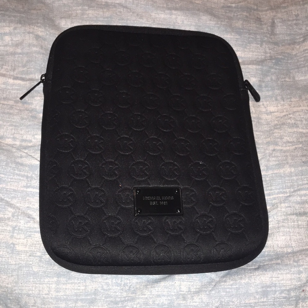 NWOT Michael Kors iPad/laptop black sleeve/pouch